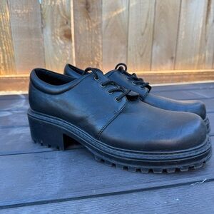 Women’s Vintage Y2K Chunky Black Oxfords with Heel